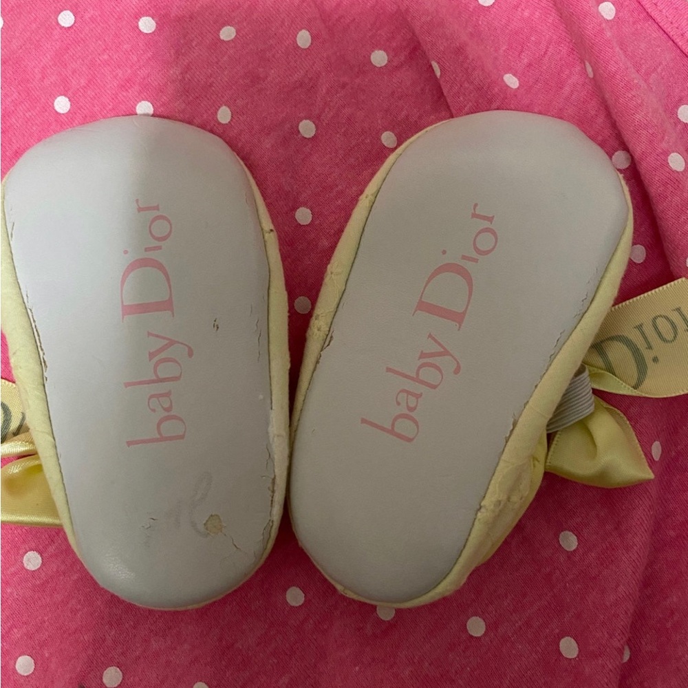 Dior baby girl yellow shoe good condition soft bottom 0-12 months